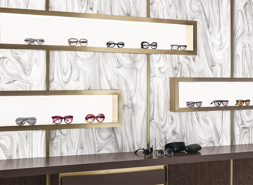 sites/corian.de/IMG/jpg/grey_onxy_backlit_eyeglass_store_3-3.jpg